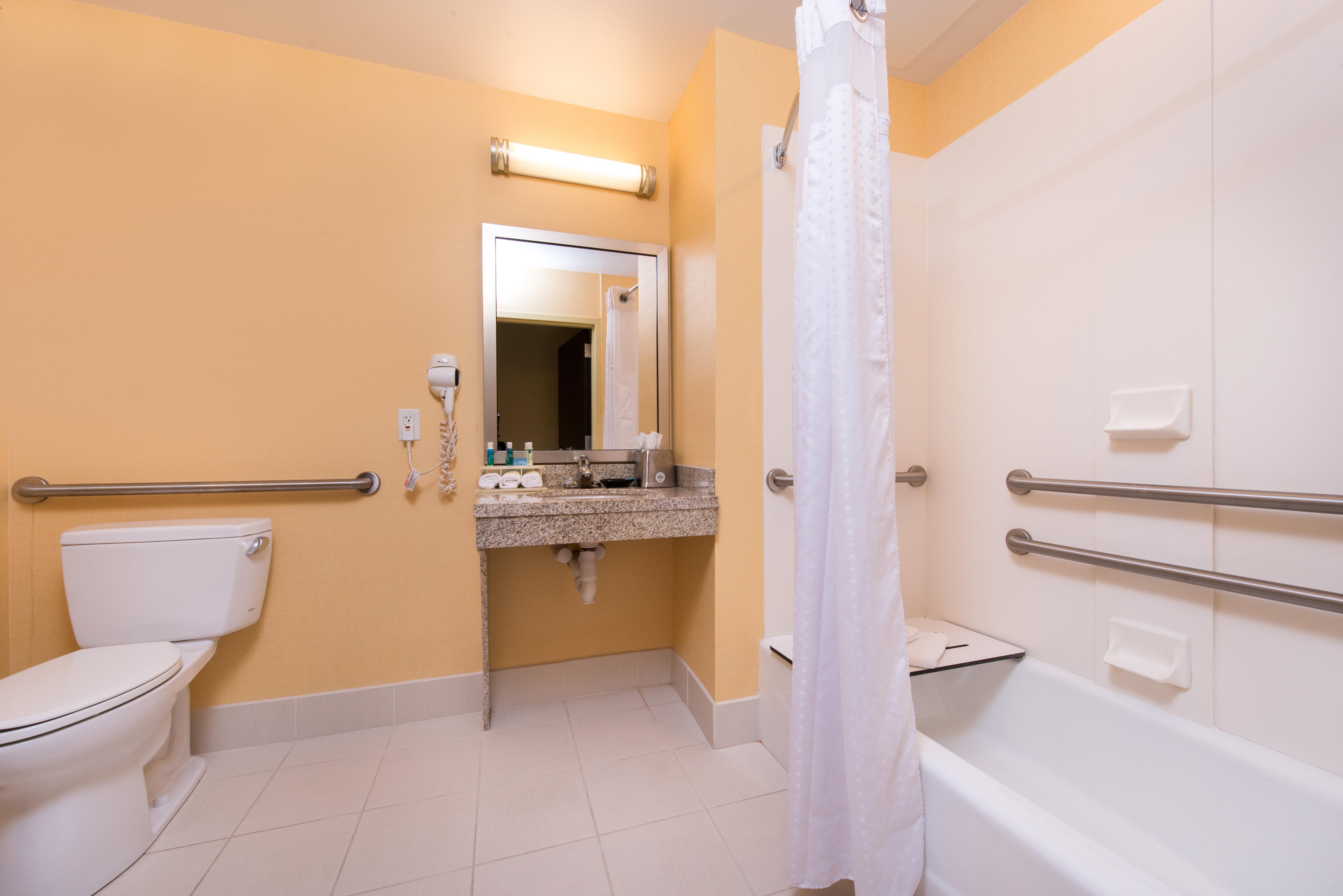 Express And Dickson By Ihg 2*