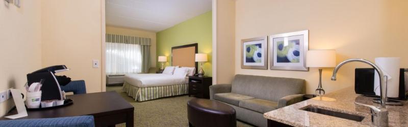 Express And Dickson By Ihg Hotel