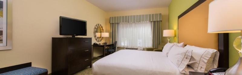 Express And Dickson By Ihg Hotel